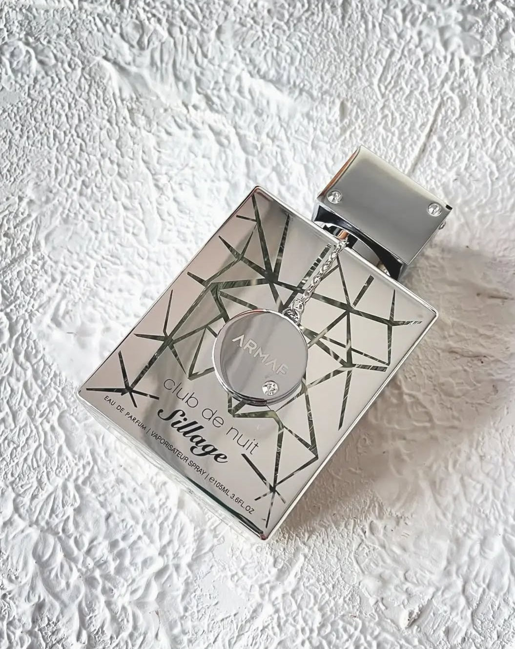 Armaf Club De Nuit Sillage EDP 105ml – A Resplendent and Modern Fragrance (Ins: Creed Silver Mountain Water)